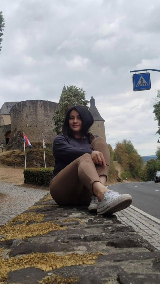 [Takeover 🇱🇺]: Desde Luxemburgo, Bárbara Valencia @nev3._ toma el control de nuestra cuenta de Instagram por los próximos días. Bárbara es una experimentada viajera que, además, cuenta con otras tres aventuras working holiday en Alemania, Irlanda y Canadá. Sigue las historias destacadas y envía todas tus preguntas. 

Credits: @nev3._